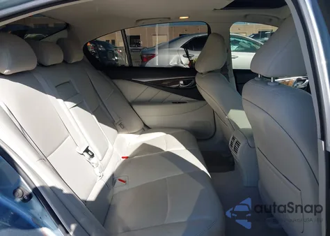 2015 Infiniti Q50 Premium z USA, uszkodzony, nr VIN JN1BV7AR7FM422531